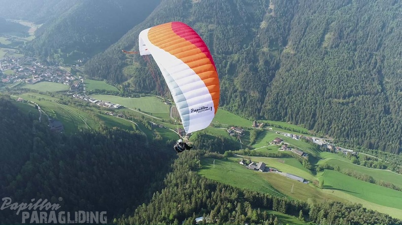 DH21.21-Luesen-Paragliding-346.jpg