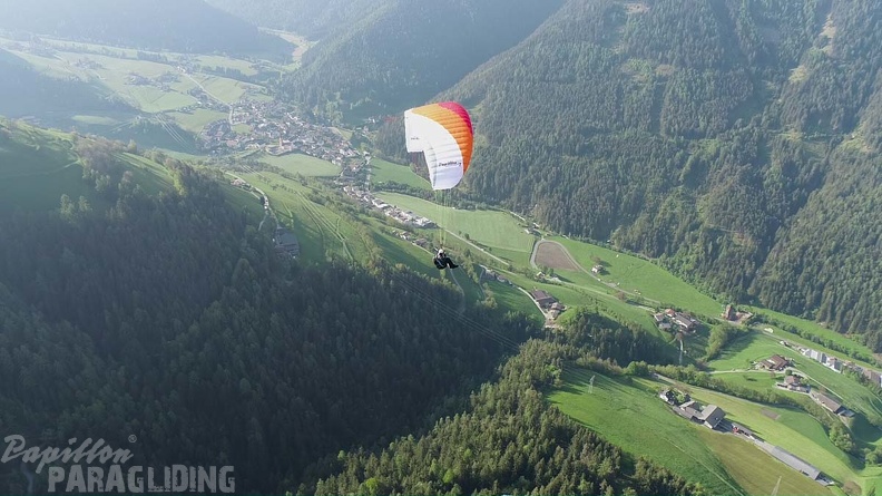 DH21.21-Luesen-Paragliding-352.jpg