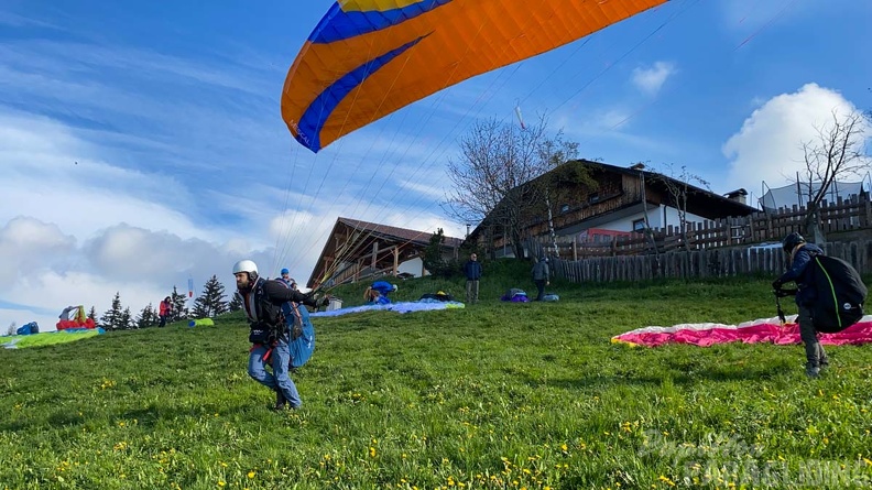 DH21.21-Luesen-Paragliding-368