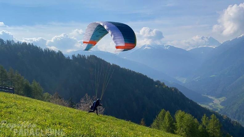 DH21.21-Luesen-Paragliding-372.jpg