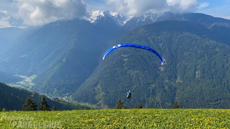 DH21.21-Luesen-Paragliding-391.jpg