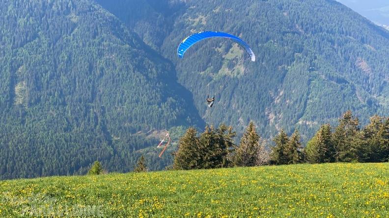 DH21.21-Luesen-Paragliding-396
