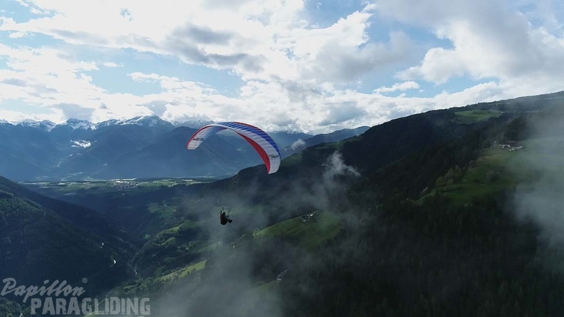 DH21.21-Luesen-Paragliding-449.jpg