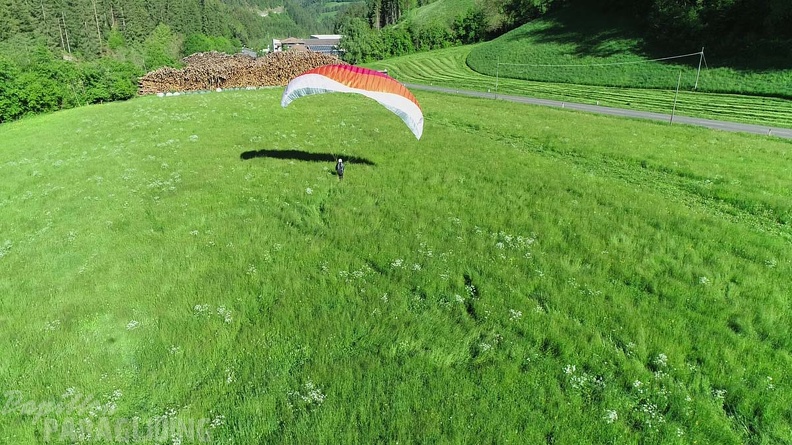 DH21.21-Luesen-Paragliding-458.jpg