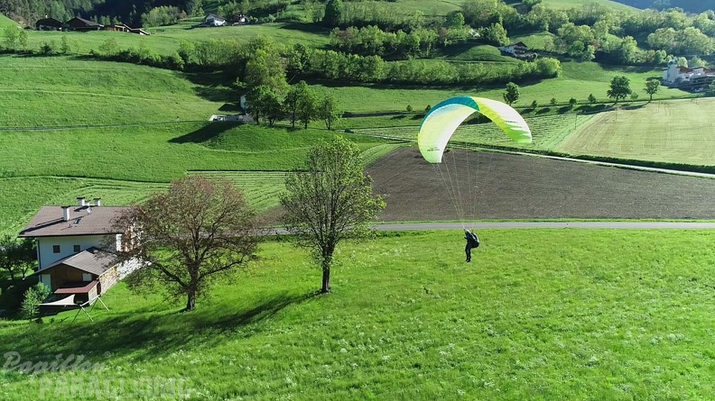 DH21.21-Luesen-Paragliding-461.jpg