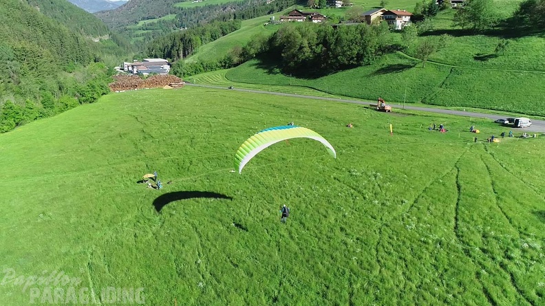 DH21.21-Luesen-Paragliding-464