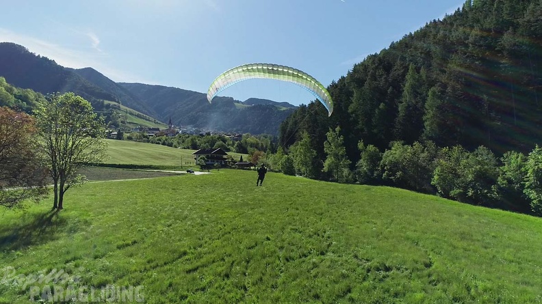 DH21.21-Luesen-Paragliding-467.jpg