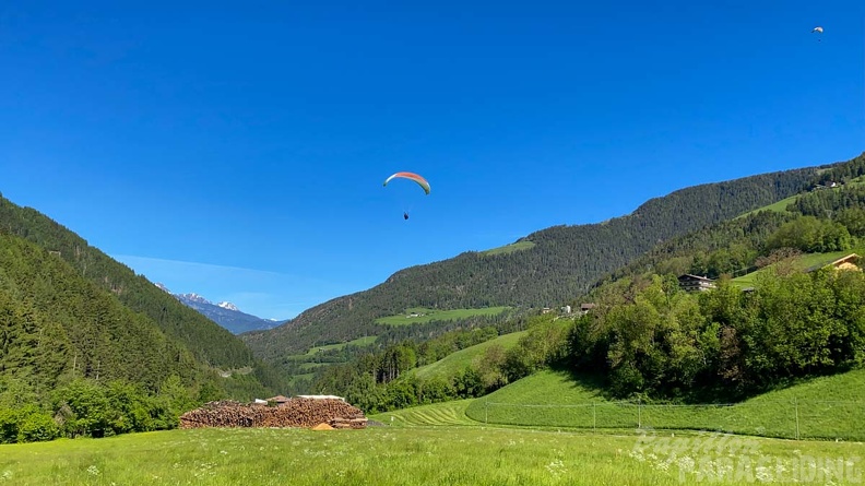 DH21.21-Luesen-Paragliding-476.jpg