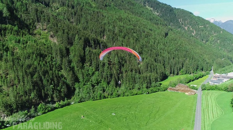 DH21.21-Luesen-Paragliding-485.jpg