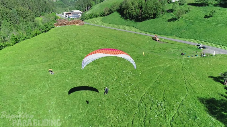 DH21.21-Luesen-Paragliding-491.jpg