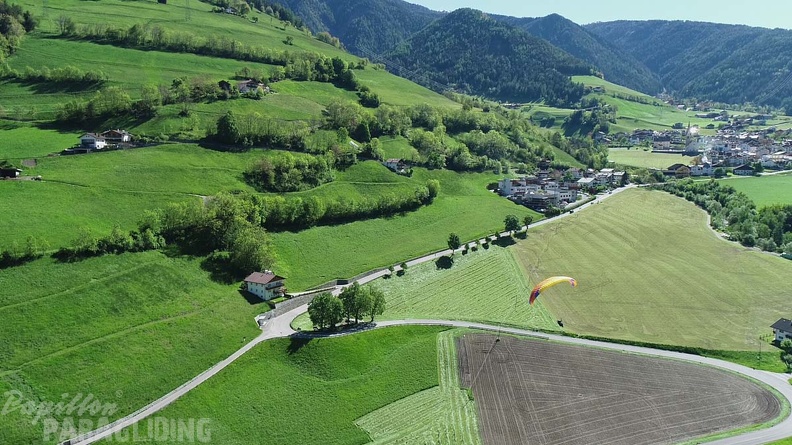 DH21.21-Luesen-Paragliding-519.jpg