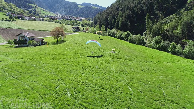 DH21.21-Luesen-Paragliding-520.jpg