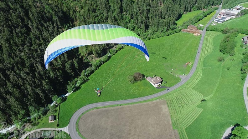 DH21.21-Luesen-Paragliding-533.jpg