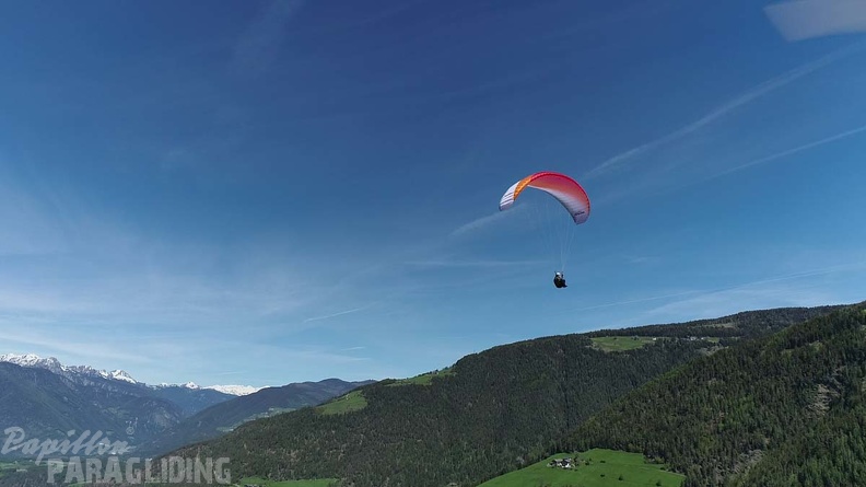 DH21.21-Luesen-Paragliding-558