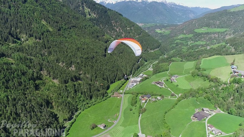 DH21.21-Luesen-Paragliding-564.jpg