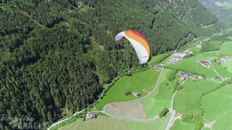 DH21.21-Luesen-Paragliding-565.jpg