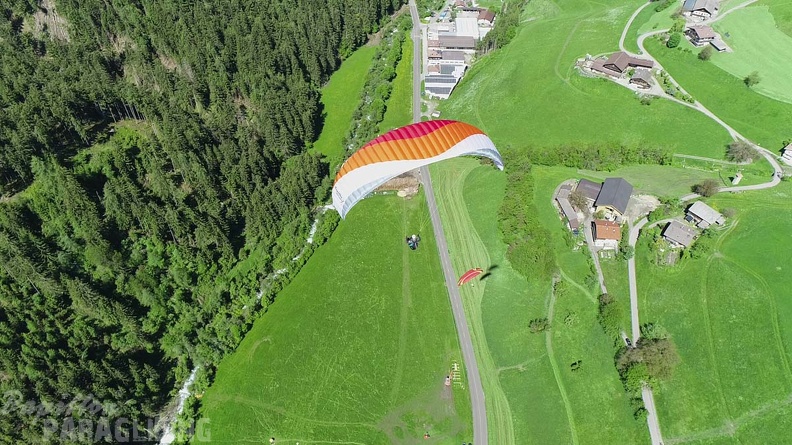 DH21.21-Luesen-Paragliding-576.jpg