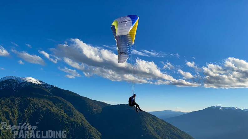 DH21.21-Luesen-Paragliding-640.jpg