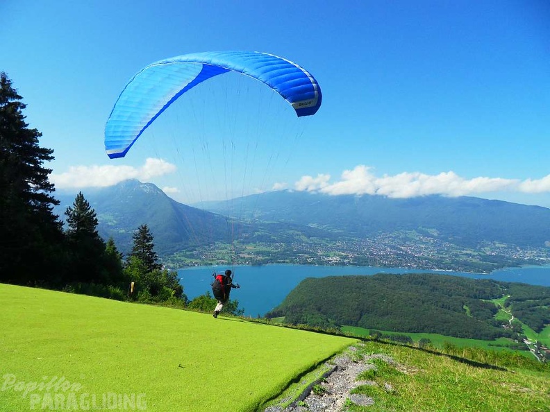 2011 Annecy Paragliding 250