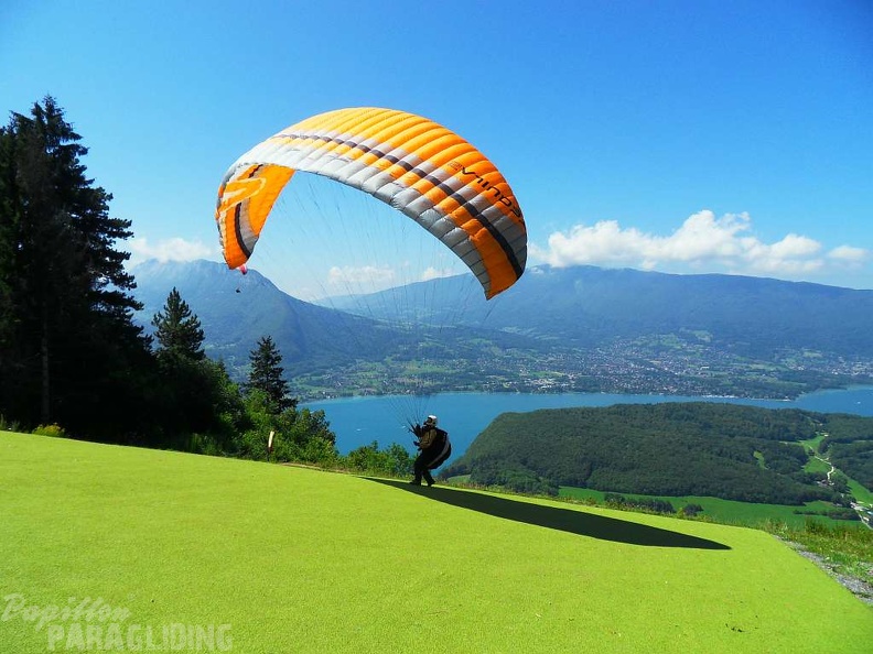 2011 Annecy Paragliding 260