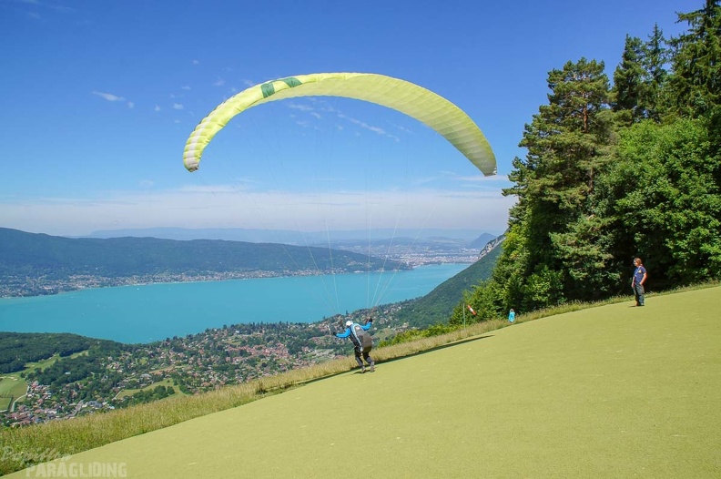 Annecy_Papillon-Paragliding-110.jpg