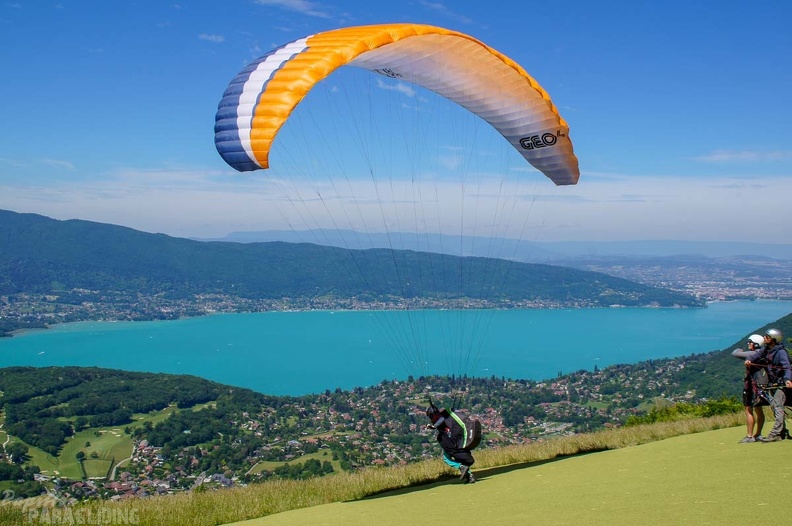 Annecy_Papillon-Paragliding-116.jpg