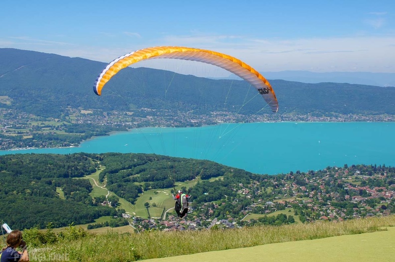 Annecy_Papillon-Paragliding-117.jpg