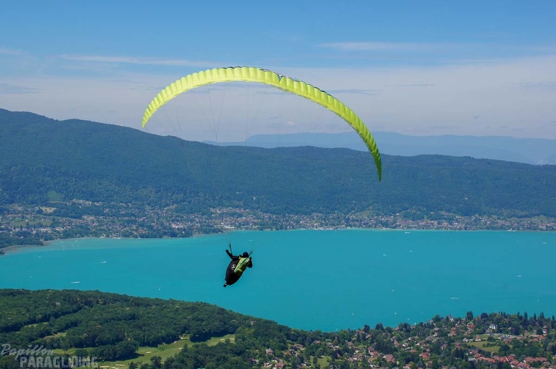 Annecy Papillon-Paragliding-137