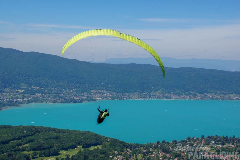 Annecy_Papillon-Paragliding-137.jpg