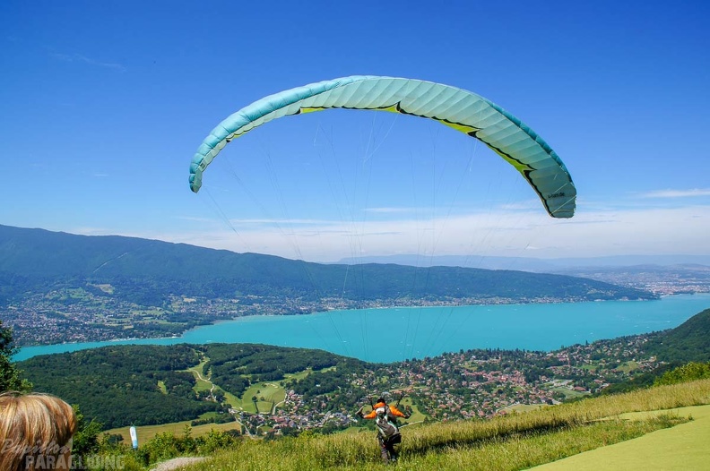 Annecy_Papillon-Paragliding-140.jpg