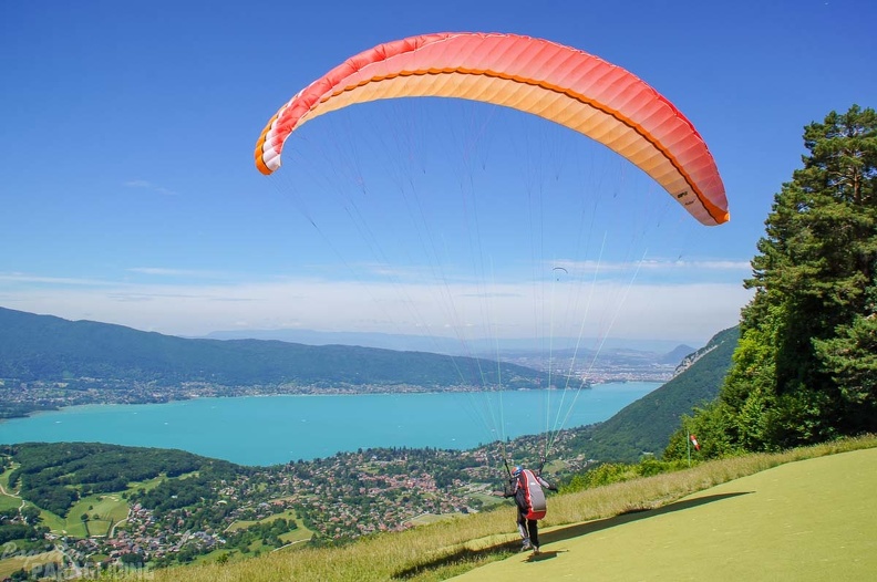 Annecy_Papillon-Paragliding-145.jpg
