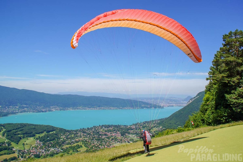 Annecy Papillon-Paragliding-145