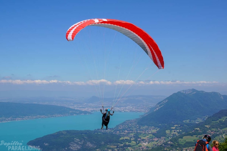 Annecy_Papillon-Paragliding-171.jpg