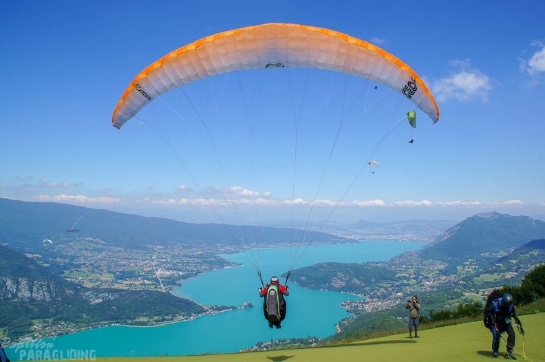 Annecy_Papillon-Paragliding-205.jpg