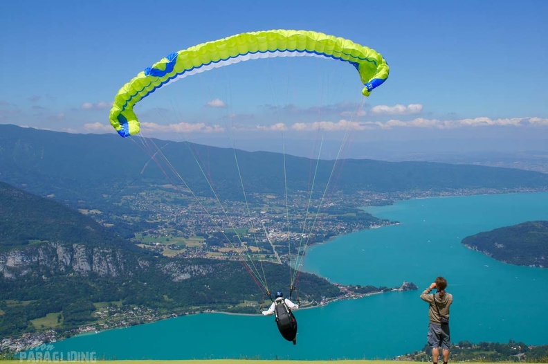 Annecy_Papillon-Paragliding-211.jpg