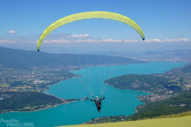 Annecy Papillon-Paragliding-215