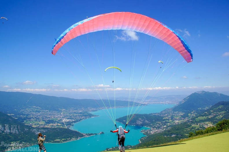 Annecy_Papillon-Paragliding-231.jpg