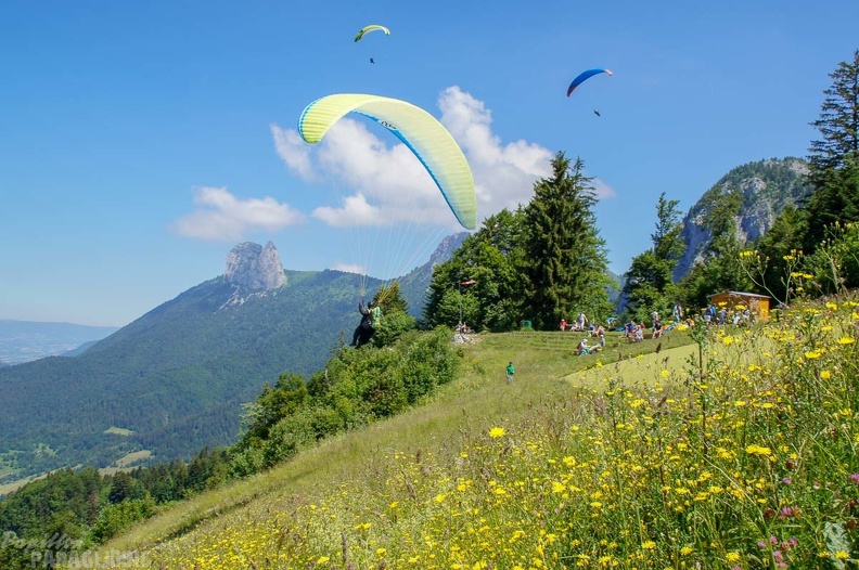 Annecy Papillon-Paragliding-250