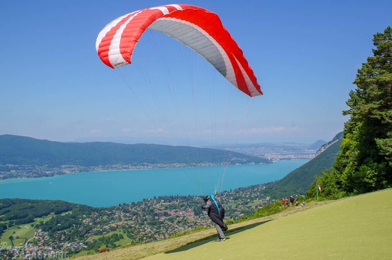 Annecy Papillon-Paragliding-377