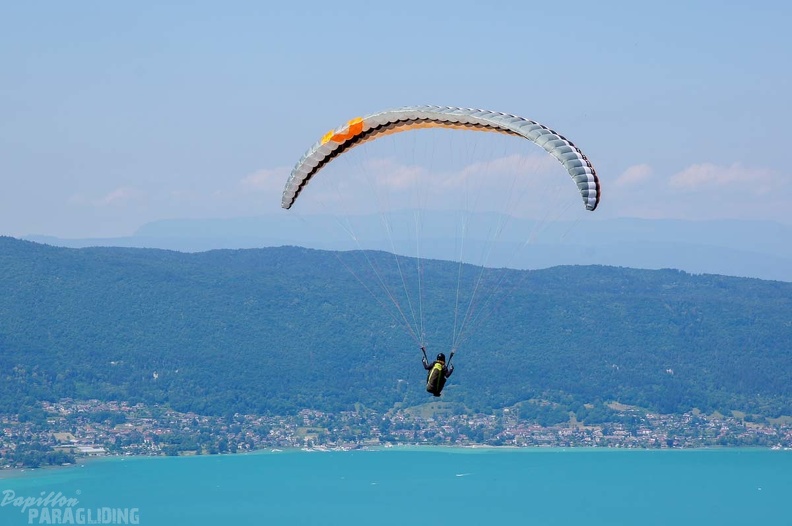 Annecy Papillon-Paragliding-391