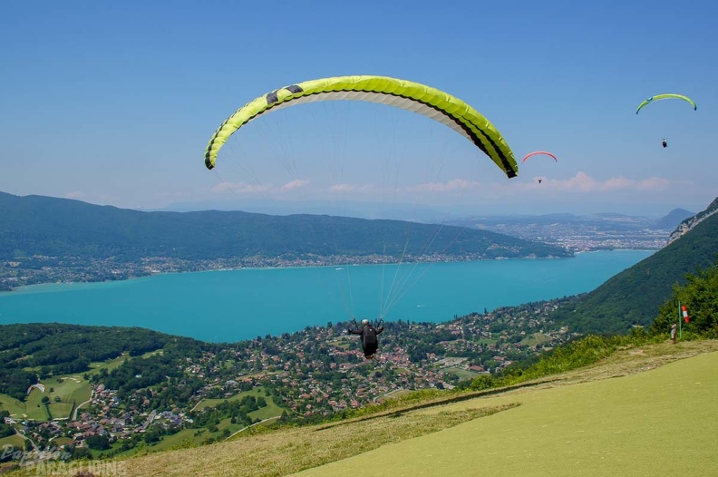 Annecy Papillon-Paragliding-449