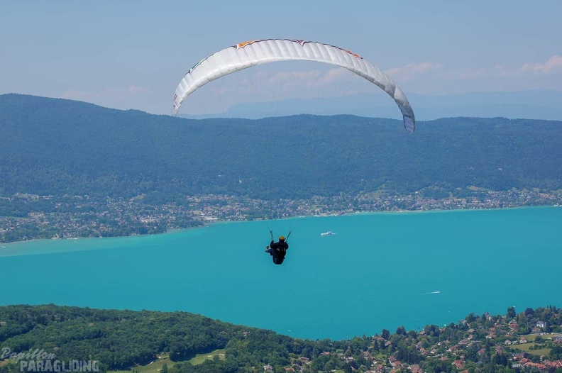 Annecy_Papillon-Paragliding-457.jpg