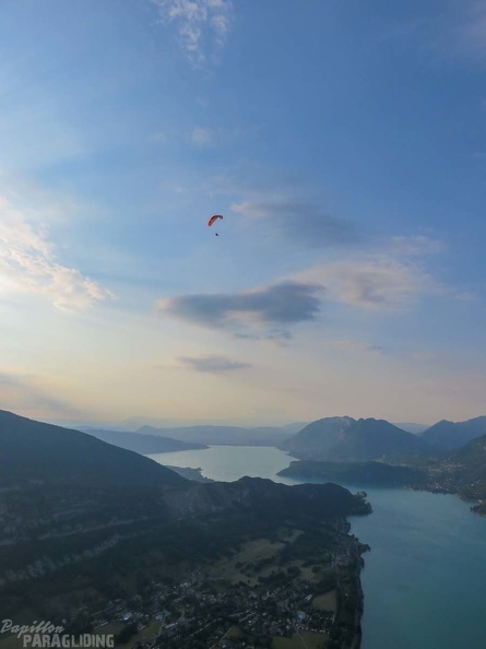 Annecy_Papillon-Paragliding-550.jpg