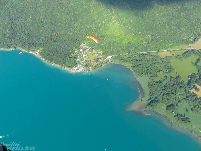 Annecy_Papillon-Paragliding-600.jpg