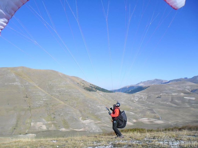 2011_Castelluccio_Gleitschirm_242.jpg