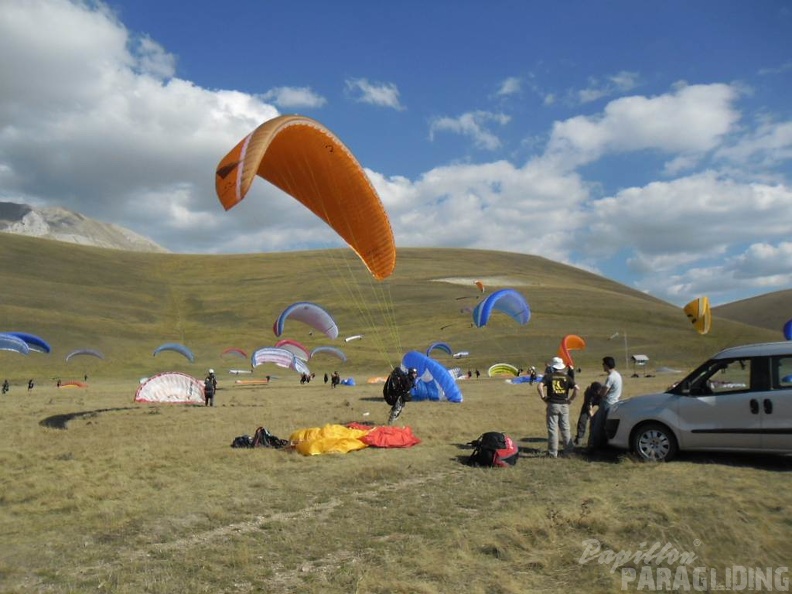 2011_Castelluccio_Gleitschirm_262.jpg