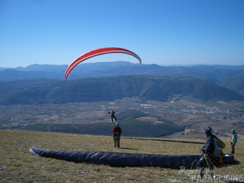 2011_Castelluccio_Gleitschirm_293.jpg