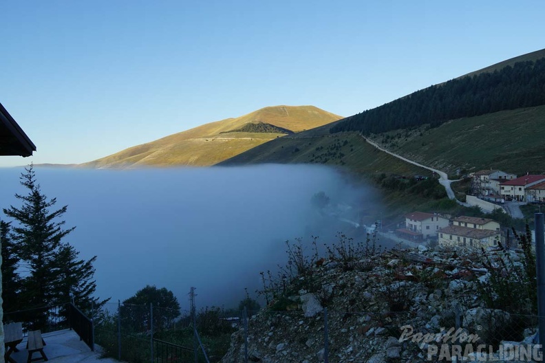 FC40.19 Castelluccio-Paragliding-145