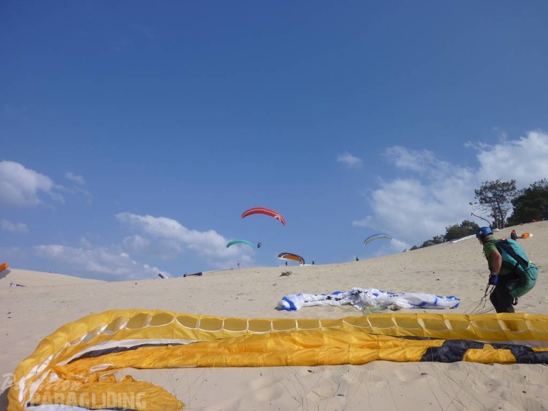 2011 Dune du Pyla Paragliding 033