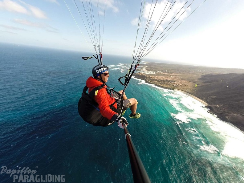 FLA50.17_Lanzarote-Paragliding-115.jpg